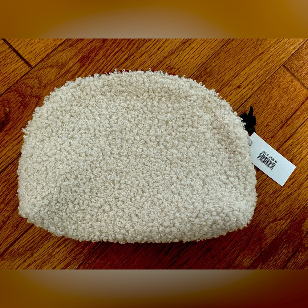 NWT Faux Sherpa Make Up Bag